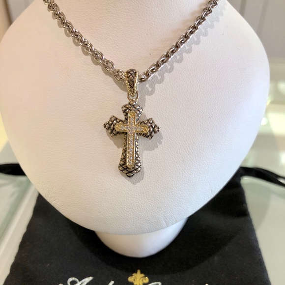 Andréa Candela Silver Cross Necklace - Picture 2 of 2